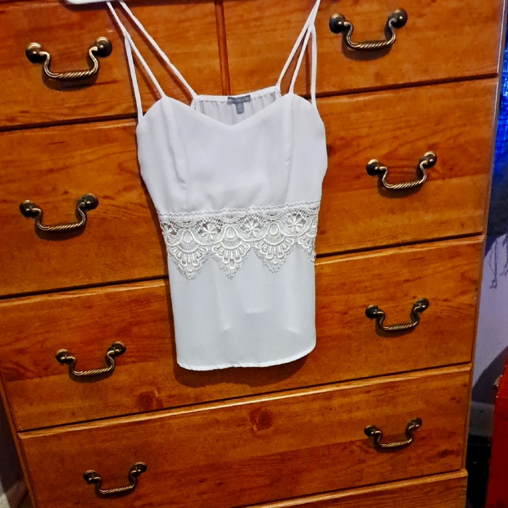 Elegant White Lace Trim Women's Top
